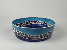 Load image into Gallery viewer, Rocky Wave Serving Bowl
