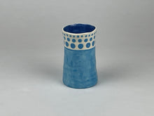 Load image into Gallery viewer, Expanding Dot cup **new shape
