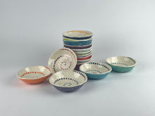Load image into Gallery viewer, Swirl little  bowls
